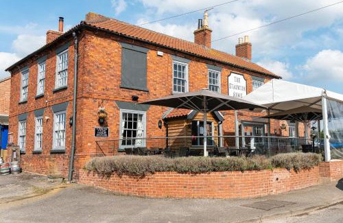 Staunton in the Vale Hotel | Inviting Staunton Arms with Hot Tub & Family-Friendly Dining