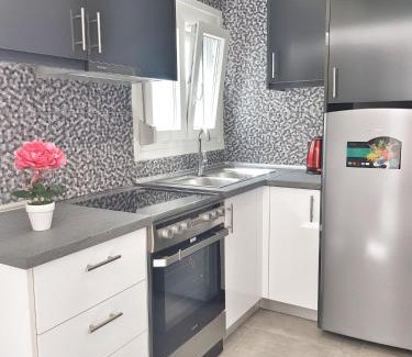 Eleftheres Apartment | Discover Stavrini's Paradise: Pet-Friendly Family Retreat