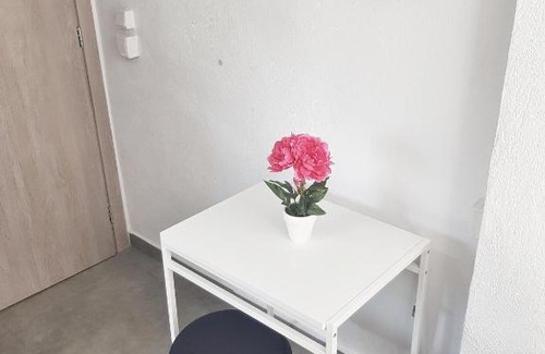 Eleftheres Apartment | Discover Stavrini's Paradise: Pet-Friendly Family Retreat