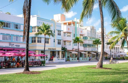 Mid Beach House | Stay 1 Block from the Beach | Roami at The Carmela