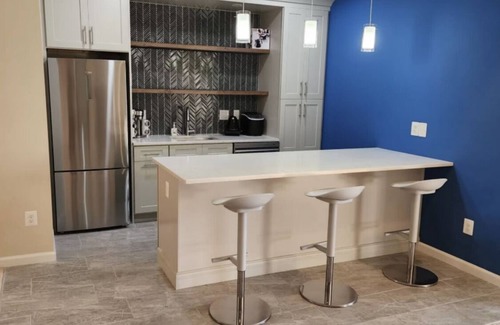 Ashburn Apartment | Convenient Stay Near IAD Airport with Pool & Kitchen Access