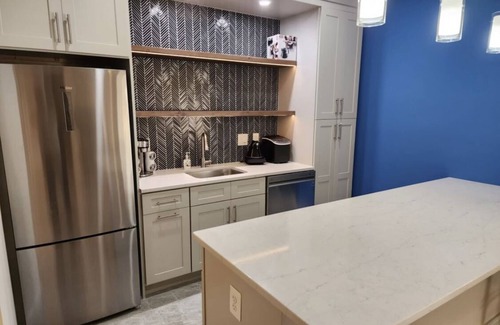 Ashburn Apartment | Convenient Stay Near IAD Airport with Pool & Kitchen Access