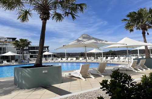 Ettalong Beach Apartment | Winter Escape: Pay 2, Stay 3 with Oceanfront Views
