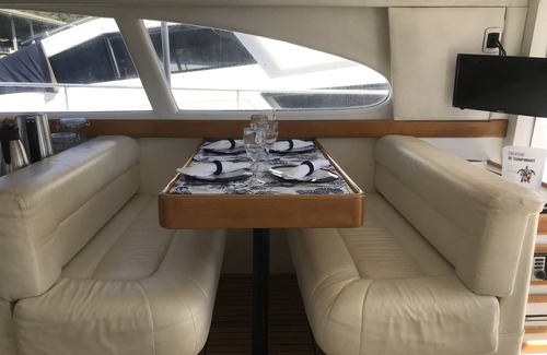 Paraty Boat Rental | Experience Ocean Views at Stay Aboard Paraty Hotel