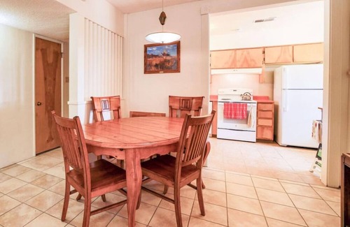 Prescott House | Golfers Retreat: Pet-Friendly Stay with Office Space