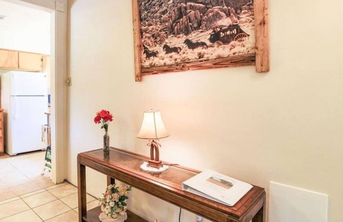 Prescott House | Golfers Retreat: Pet-Friendly Stay with Office Space