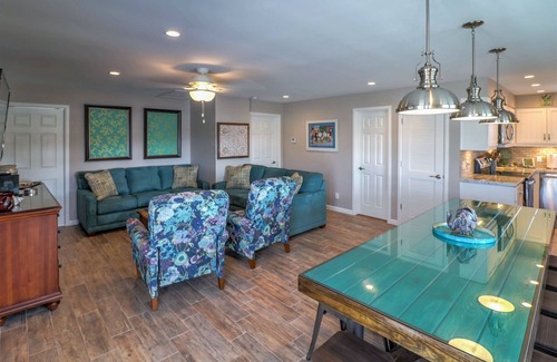 South Padre Island House | Experience Casa de Tortuga: Pet-Friendly Oceanfront Retreat