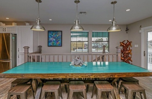 South Padre Island House | Experience Casa de Tortuga: Pet-Friendly Oceanfront Retreat