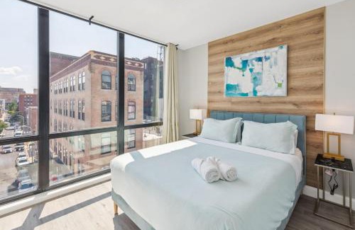 Poplar Apartment | Experience Comfort at Luna on N 10th St with Family Amenities