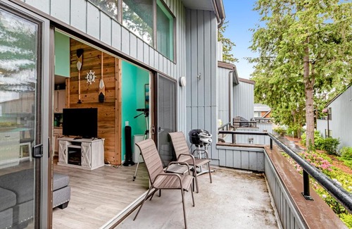 Birch Bay Apartment | Experience Relaxation at Stay at the Bay Hotel & Pool