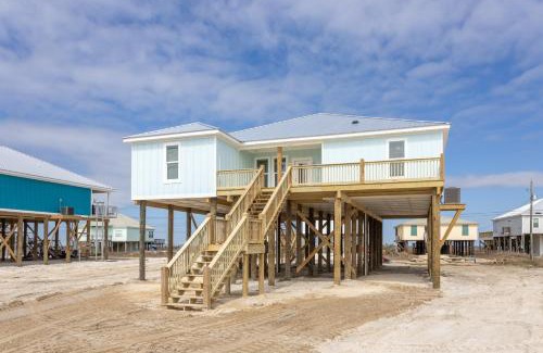 Dauphin Island House | Experience Unmatched Comfort at Stay AWhile Hotel
