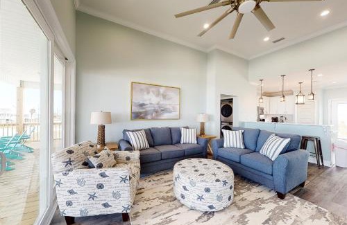 Dauphin Island House | Experience Unmatched Comfort at Stay AWhile Hotel