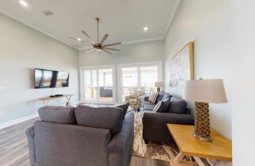 Dauphin Island House | Experience Unmatched Comfort at Stay AWhile Hotel