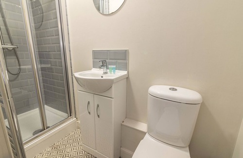 Alvaston House | Discover Comfort at Baker Street Derby - Ideal for Solo Travelers