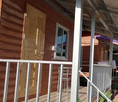Prakhon Chai House | Enchanting Stay Ban Posai with Pool Access for Families