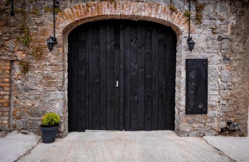 Monasterevin Apartment | Experience Family-Friendly Stays at Stay Barrow Blueway