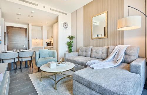 Nad Al Sheba Apartment | STAY BY LATINEM Luxury 1BR Holiday Home CB 1615 Near Downtown