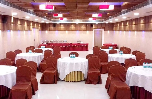 Dwaraka Nagar Hotel | Comfortable Stay at Ritz Comfort with Family-Friendly Amenities