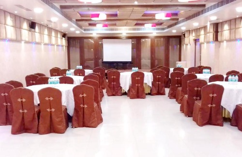 Dwaraka Nagar Hotel | Comfortable Stay at Ritz Comfort with Family-Friendly Amenities