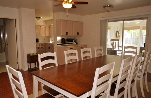 Northeast South Bend House | Ideal Stay Near Campus with Breakfast & Family Amenities