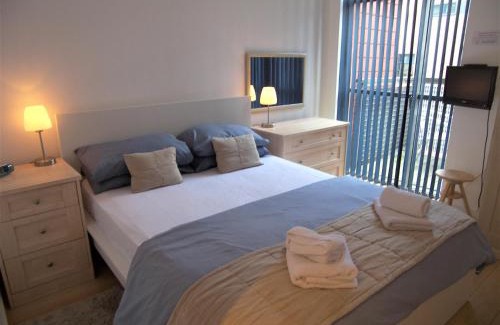 Castlefield Apartment | Discover Deansgate Apartments: 4-Star Stay with Breakfast