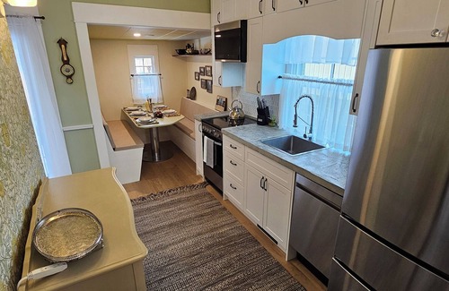 Okanagan-Similkameen House | Stay Downtown in one of Princeton's historical homes, The Burr House