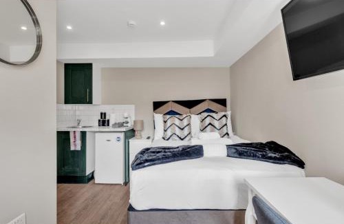 Shacklewell Apartment | Explore the City from Our Convenient Studio Retreat