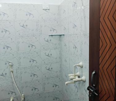 Mohangarh House | Stay For Couples Near IIM College