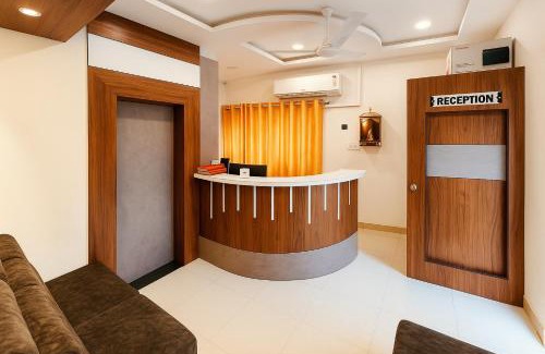 Bhuj Hotel | Discover Hari Om Residency: Guest Rated 9/10, Pet Friendly
