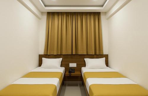 Bhuj Hotel | Discover Hari Om Residency: Guest Rated 9/10, Pet Friendly