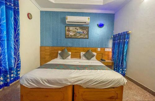 Bhuj Hotel | Cozy Resort Farm Villa: Pet-Friendly with Pool & Hot Tub