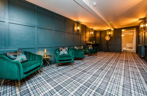 Huddersfield Hotel | Discover Comfort at Stay Hotel: Guest Rated 8.8/10