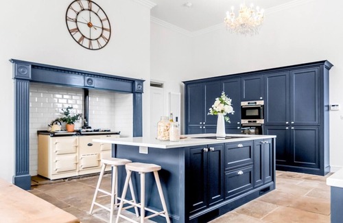 Beccles House | Stay in a Stunning Historic Suffolk Mansion