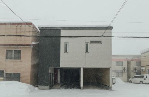 Asahikawa House | Discover Asahibashi: Family-Friendly Retreat with Hot Tub
