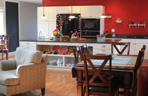 Three Oaks Apartment | Experience Downtown Three Oaks with Pet-Friendly Amenities