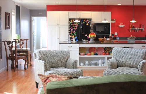 Three Oaks Apartment | Experience Downtown Three Oaks with Pet-Friendly Amenities