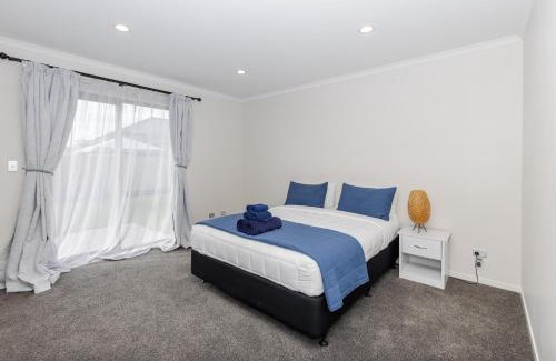 Hamilton House | Discover a Newly Built House for Your Family Getaway