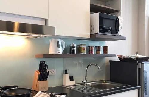 Wat Ket Condo | Stylish Getaway at On The Cloud: Pool, Spa & Family Fun
