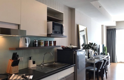Wat Ket Condo | Stylish Getaway at On The Cloud: Pool, Spa & Family Fun