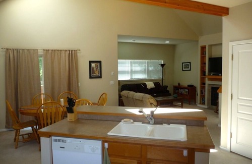 Old Bend House | Central Bend Retreat - Perfect for Exploring on Foot!