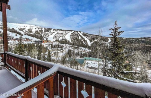 Sandpoint Condo | Experience The Hideaway at Schweitzer - Perfect for Families!