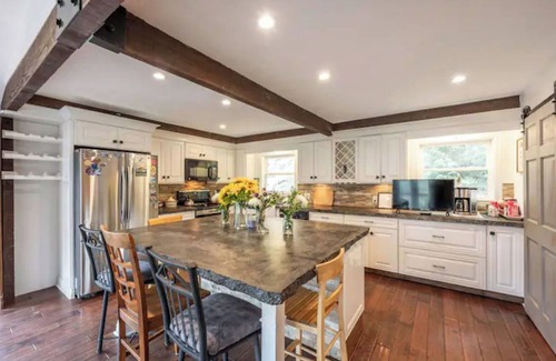 Idaho Springs Cabin | Experience the Rockies: 10/10 Rated Family-Friendly Stay