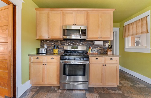 Spearfish House | Experience a 1905 Craftsman Bungalow with Pool & Spa