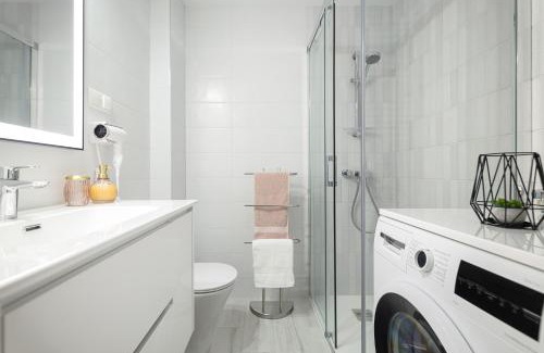 Torrevieja Apartment | Discover Torrevieja: City Retreat with Ocean View