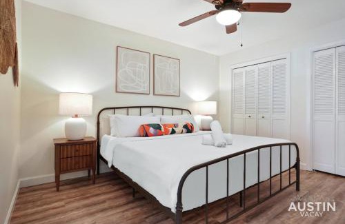 Northwest Hills Village House | Enjoy King Suite Bliss and Poolside Fun in Austin!