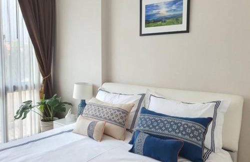 Nimman Apartment | Discover Nimmanhemin Center with Rooftop Pool Access
