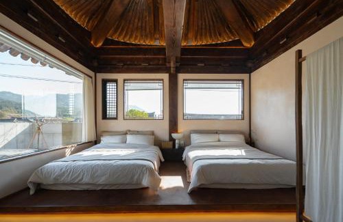 Gyeongju Bed & Breakfast | Discover Stay O'on: Family-Friendly with Pool & Hot Tub