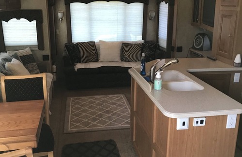 Buena House | Experience Cherry Orchard Retreat in Wine Country - 9.8 Rating