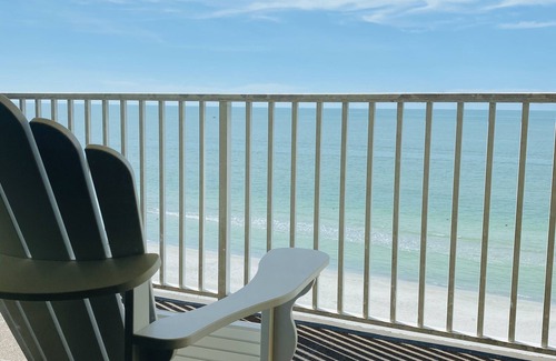 North Redington Beach Condo | Experience Beachfront Bliss with Ocean Views and Spa Access
