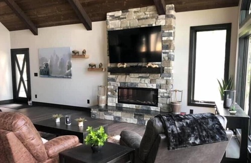 Prudenville Cabin | Discover Your Escape at Beautiful Houghton Lake